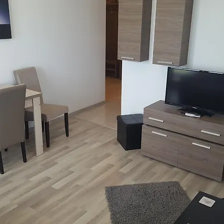 Sea & Lake View Apartmán