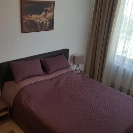 Sea & Lake View Apartmán *