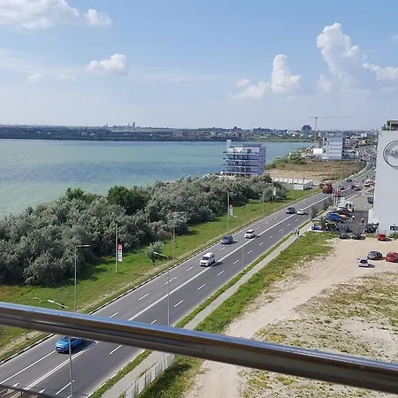 Sea & Lake View Mamaia